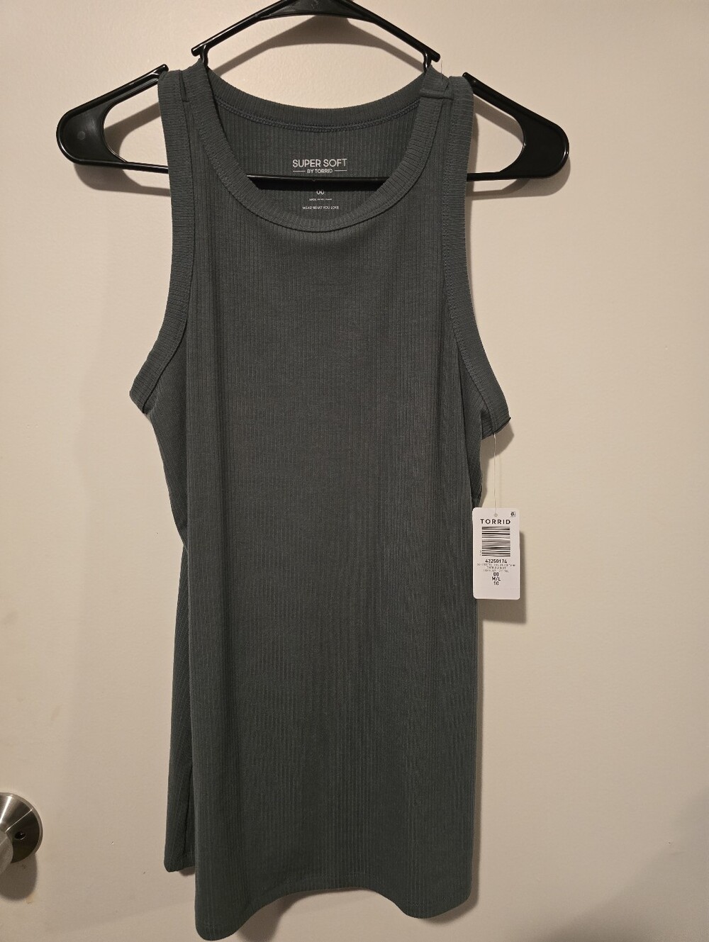 Torrid NWT Super Soft Rib High Neck Tank - Picture 5 of 8
